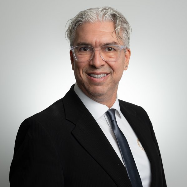 Portrait Carmelo Giamboi