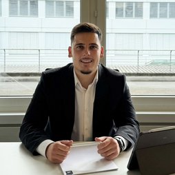 Geschäftsstellenleiter Albi Bajraktaraj